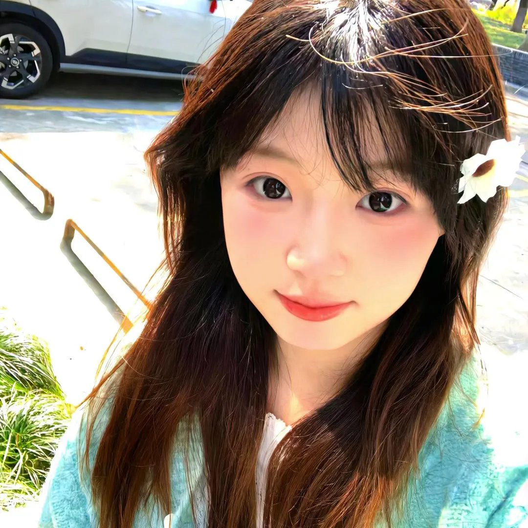有色彩的女子